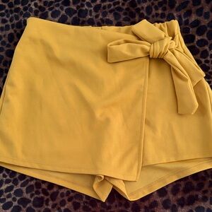 Iris Mustard Yellow Tie-Front Skorts